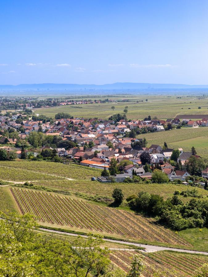 Hotel Zum Burggraf Neuleiningen Dış mekan fotoğraf